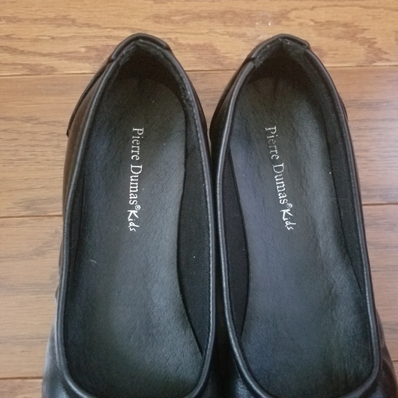 Flat shoes. Size 1 - Picture 2 of 5